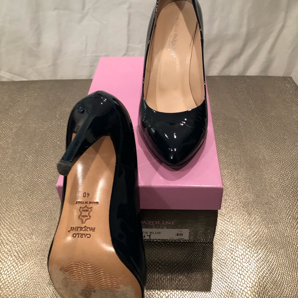 Shoes - Picture 4 of 4